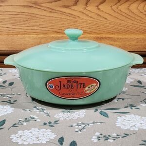 Fire King Jadeite 2000 2QT Casserole with Lid Anchor Hocking Green Jade-ite NWT